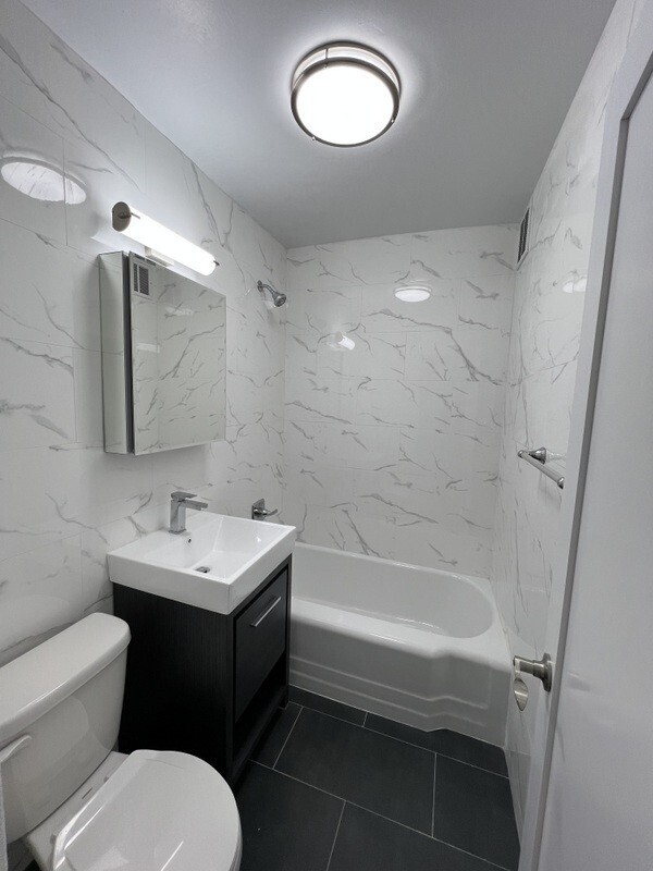 136-04 Cherry Avenue 2i