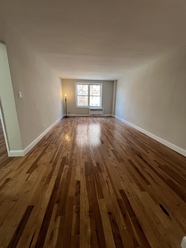 136-04 Cherry Avenue 2i
