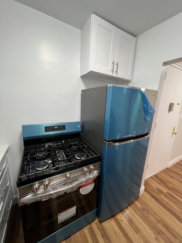 136-04 Cherry Avenue 2i