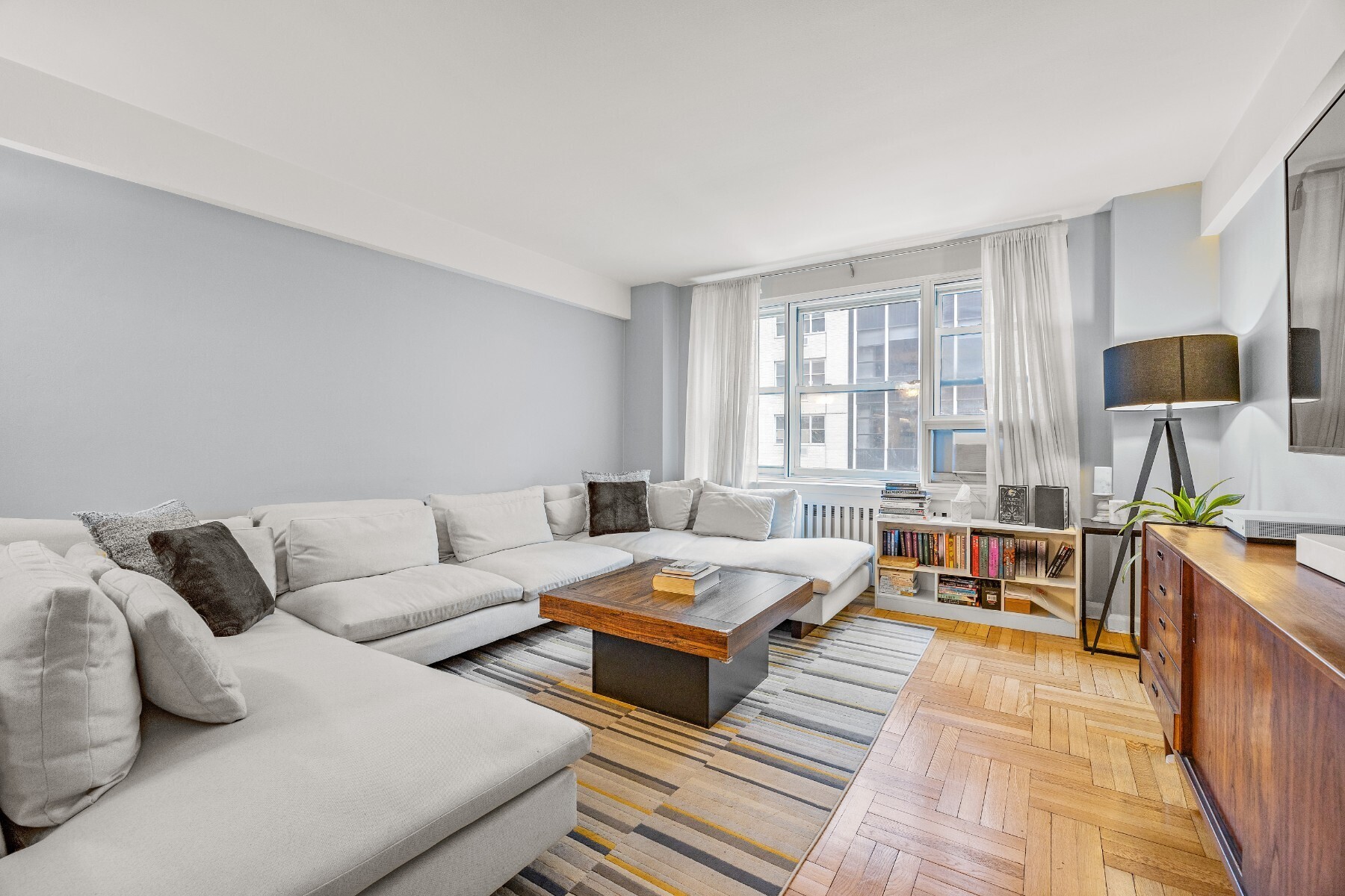 135 E 54th Street 5B