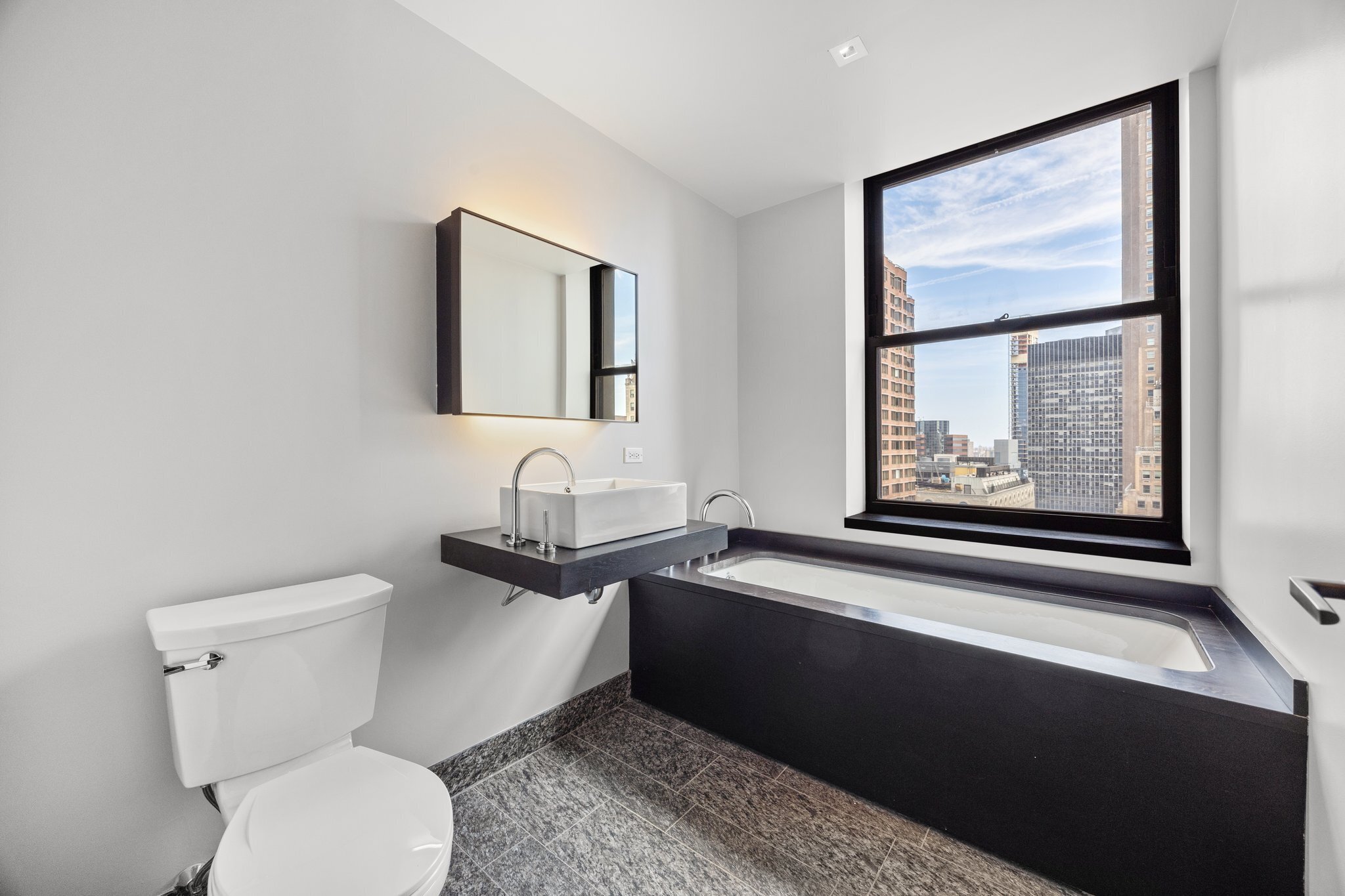 20 Pine Street 2907