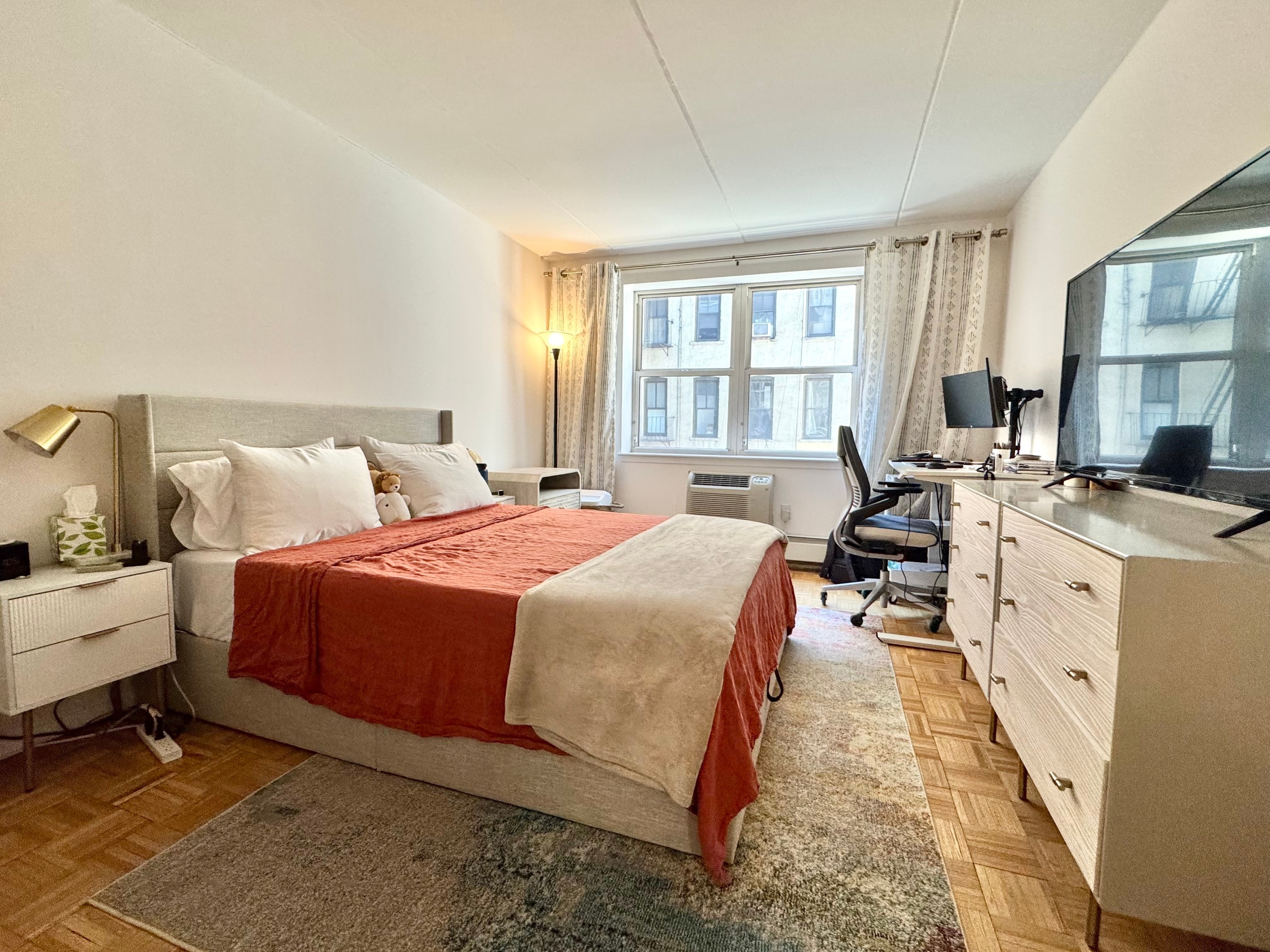 301 Elizabeth Street 3E