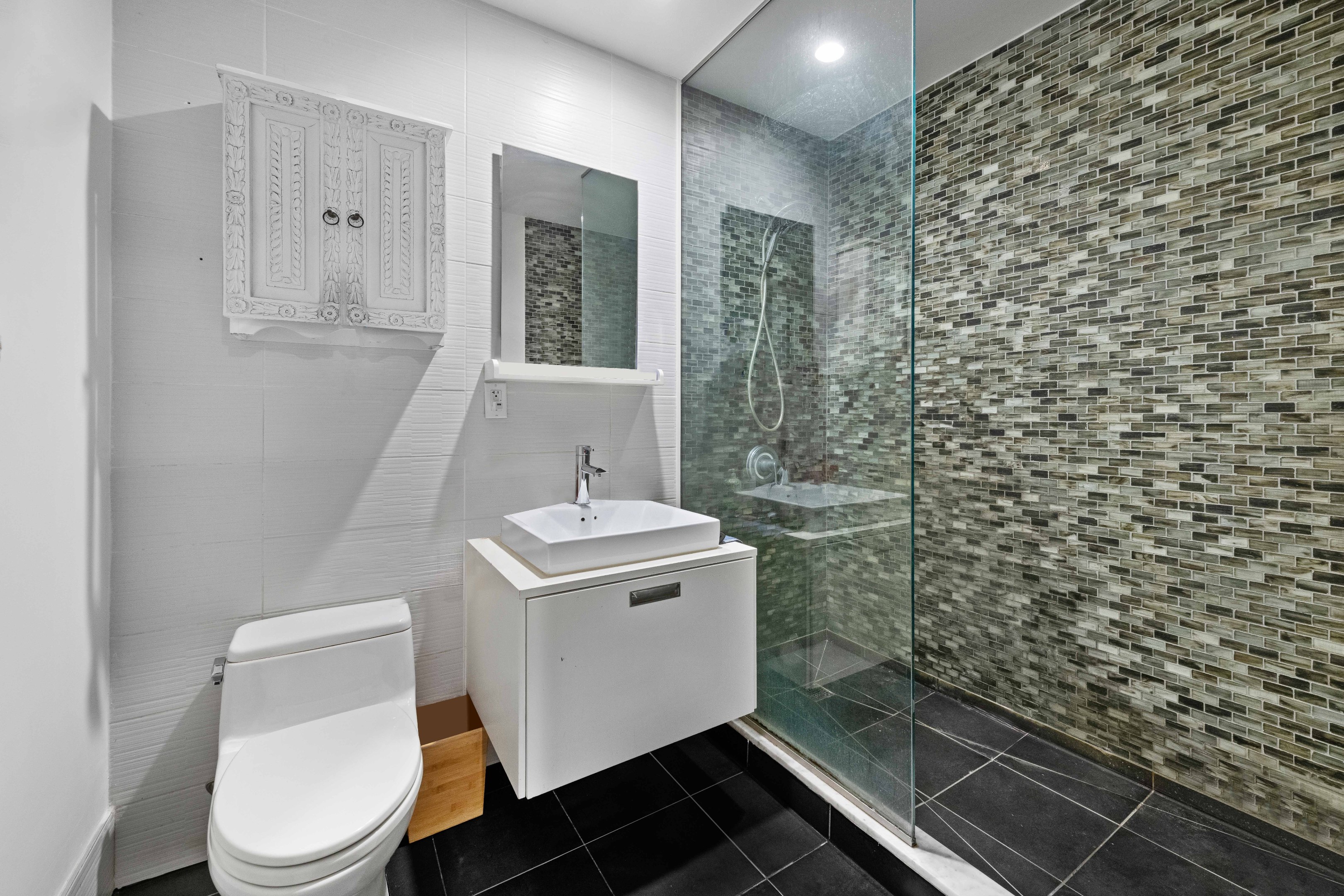 12 Monitor Street 1B