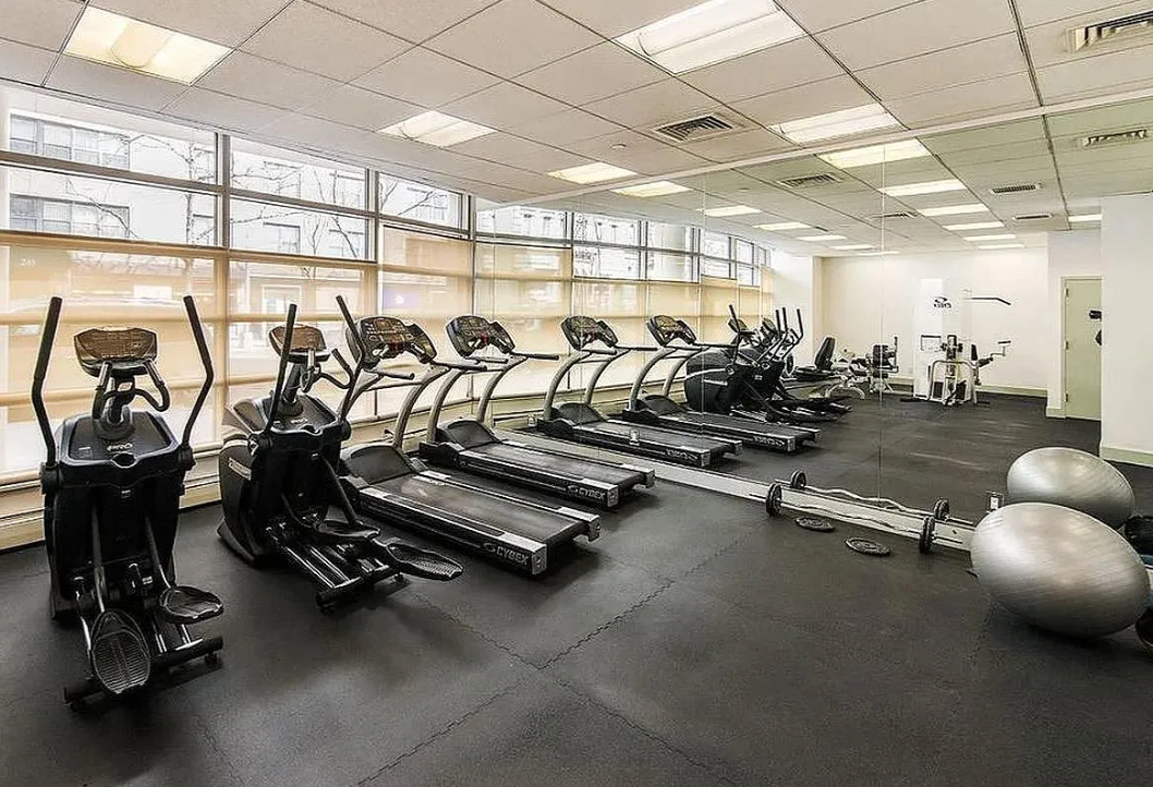 242 E 25th Street 4A