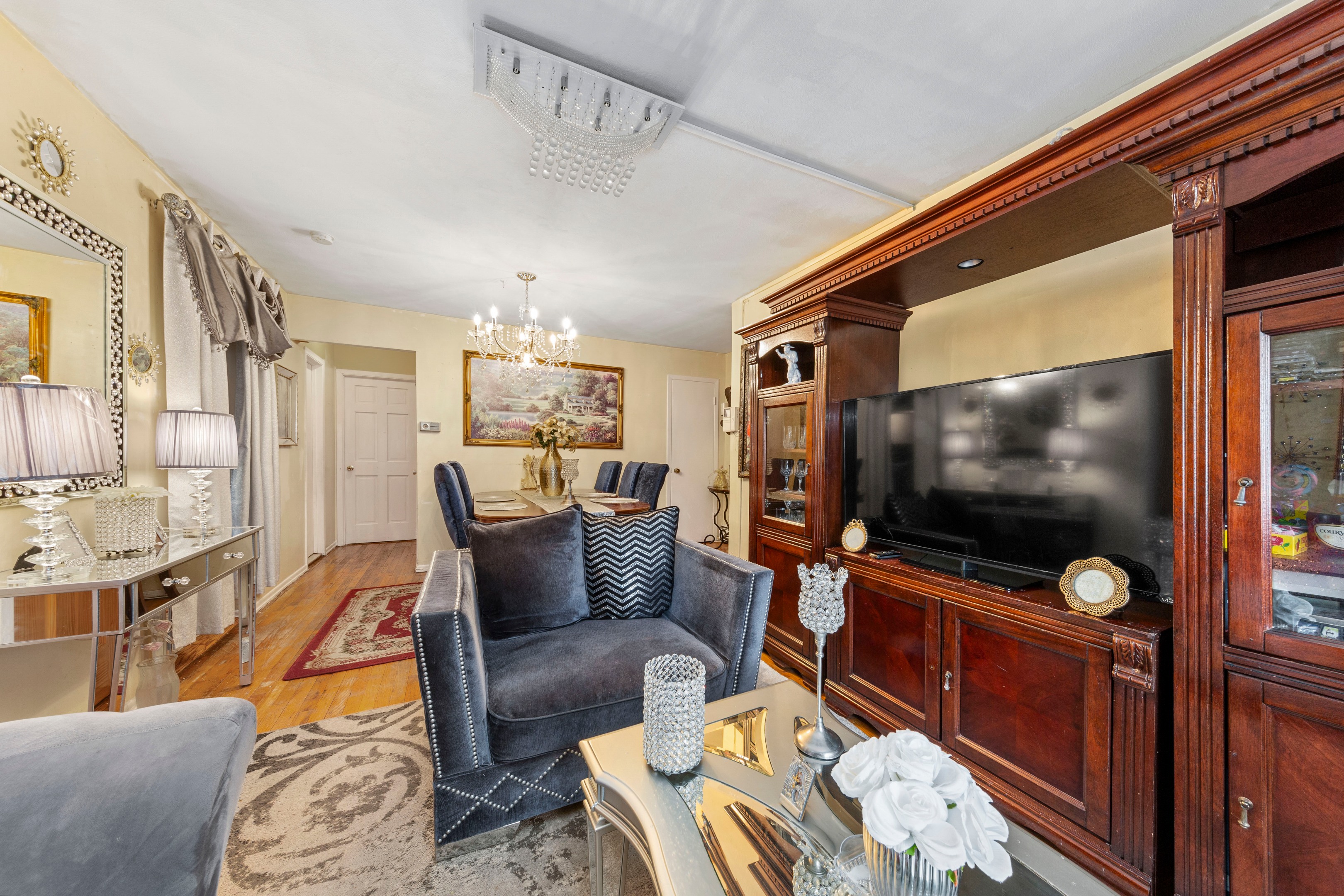 112-01 38th Avenue NA