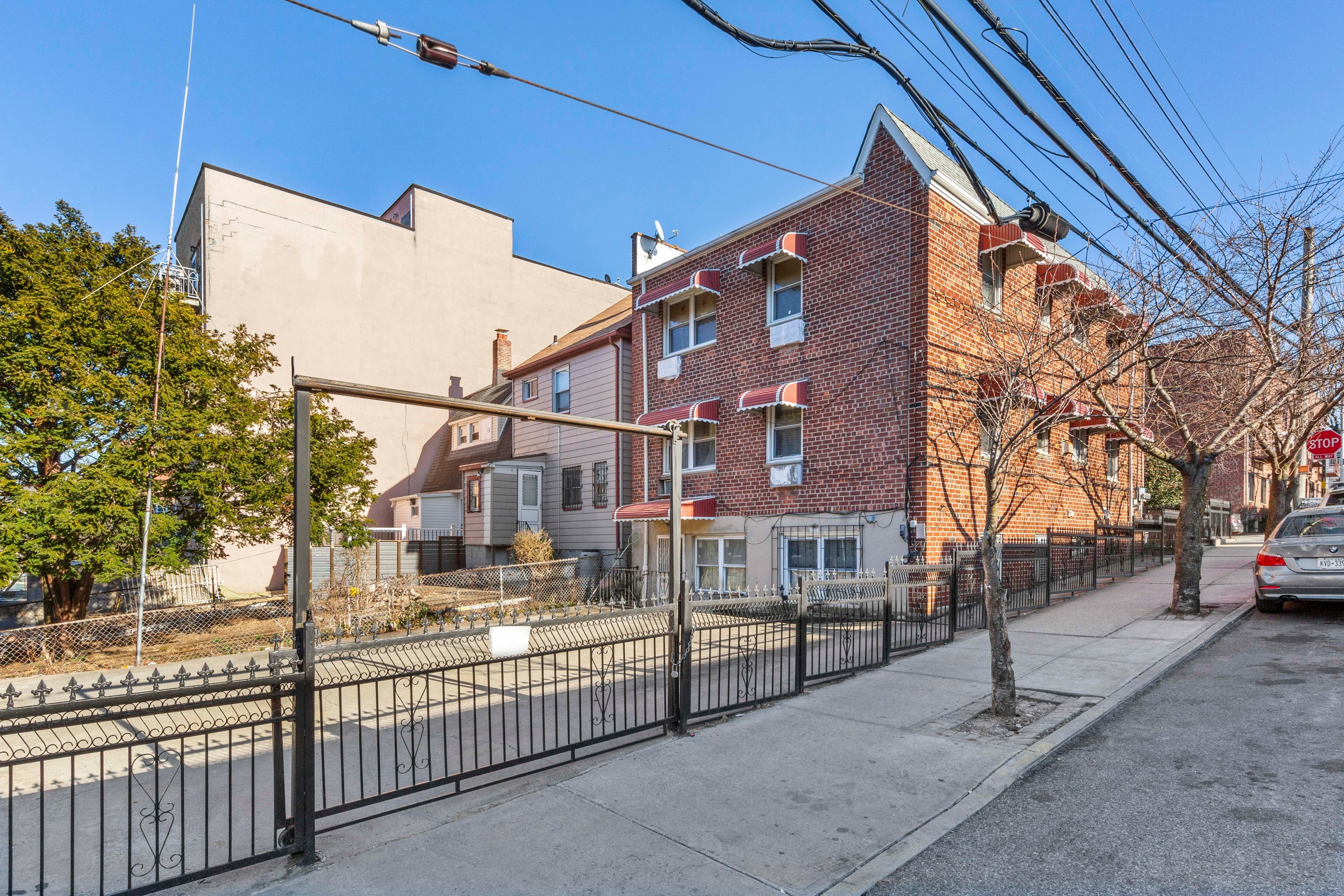 112-01 38th Avenue NA