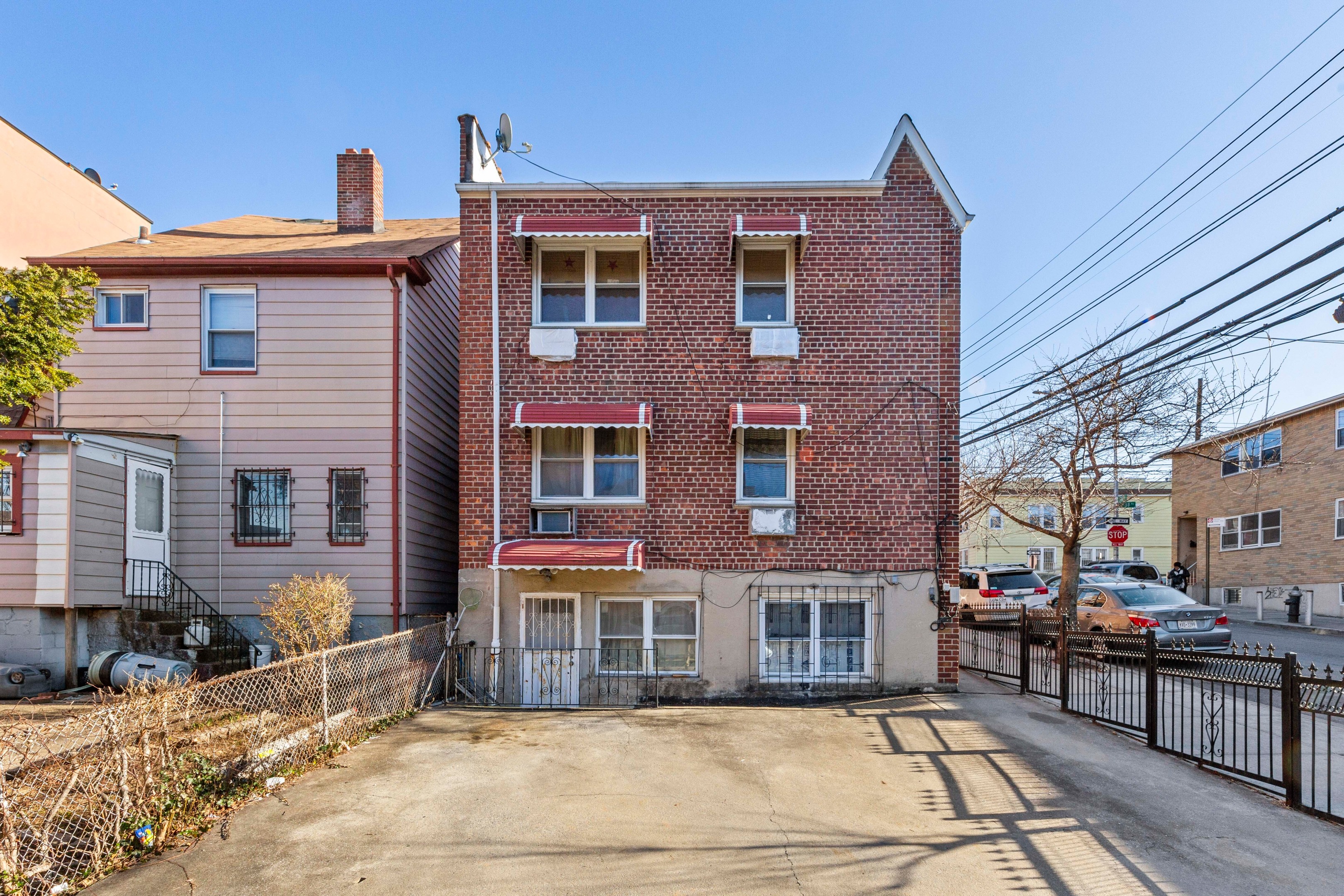 112-01 38th Avenue NA