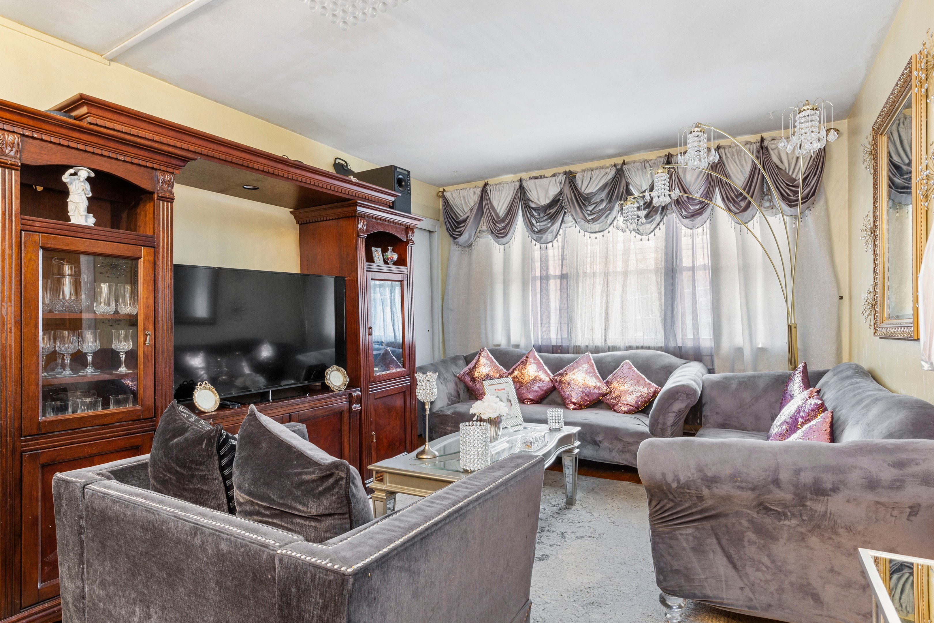 112-01 38th Avenue NA