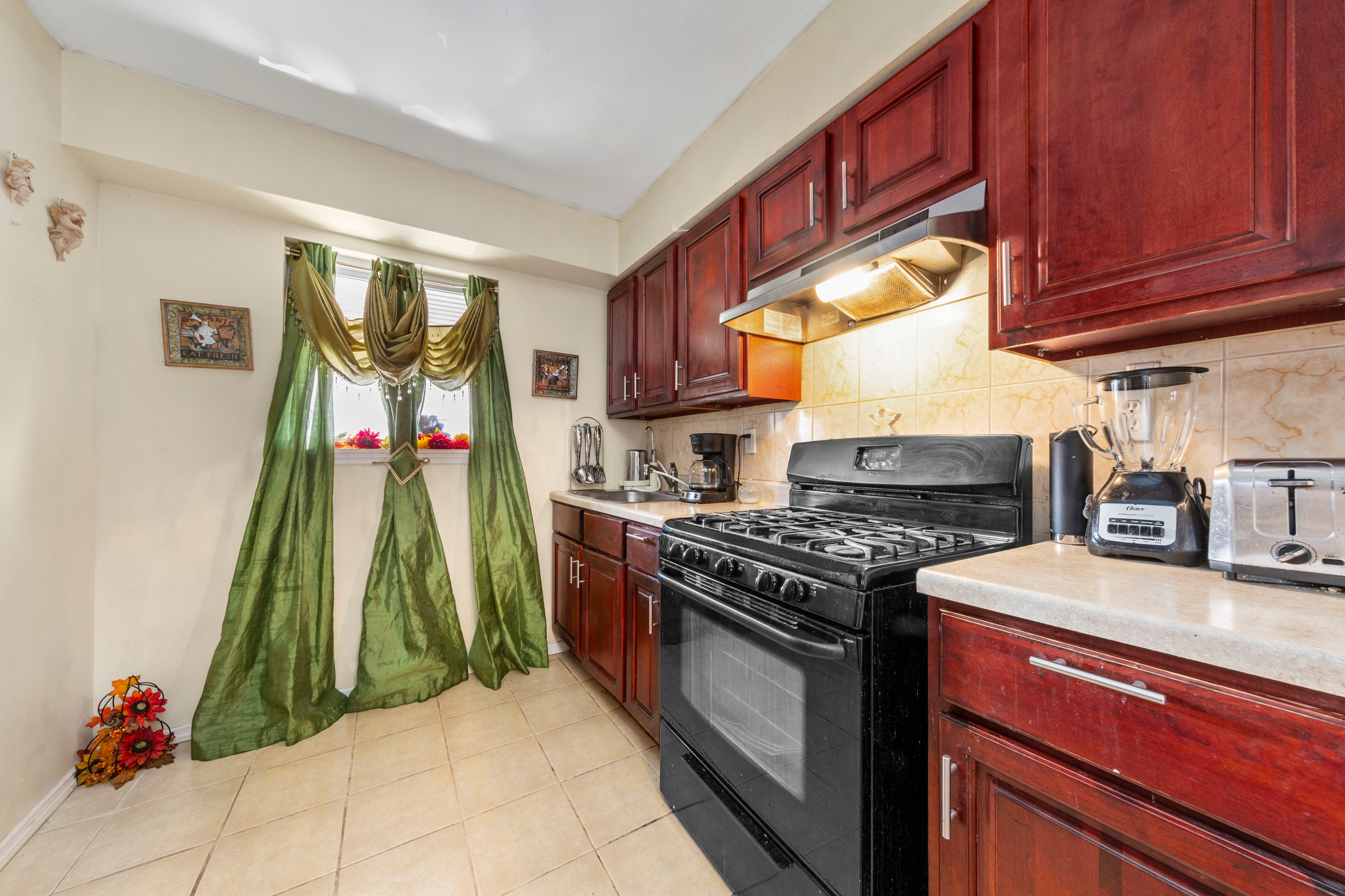 112-01 38th Avenue NA