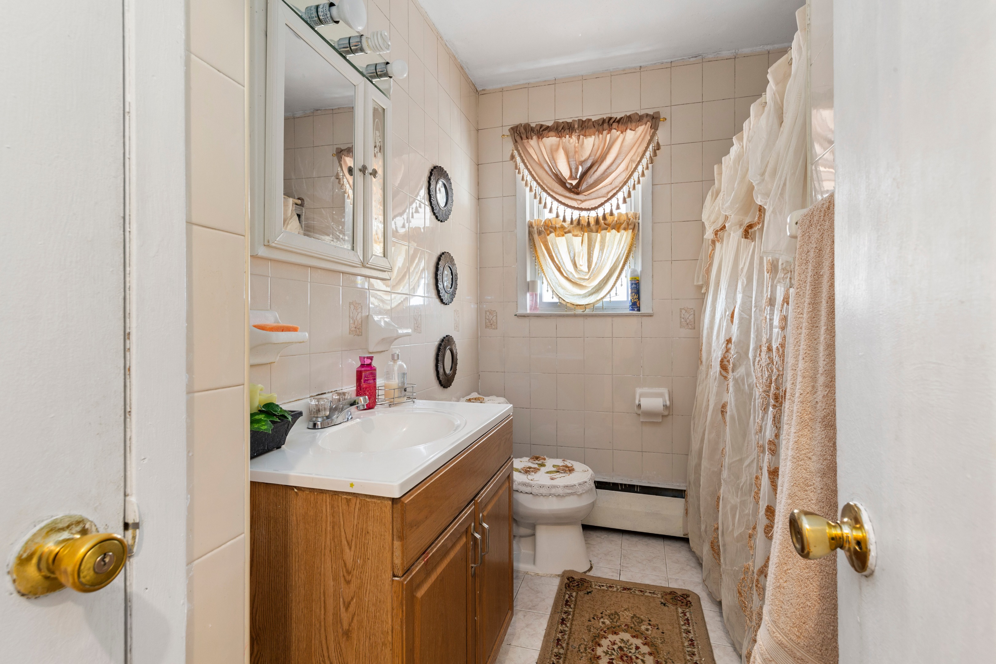 112-01 38th Avenue NA