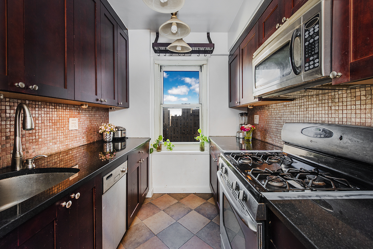 159 W 53rd Street 28H