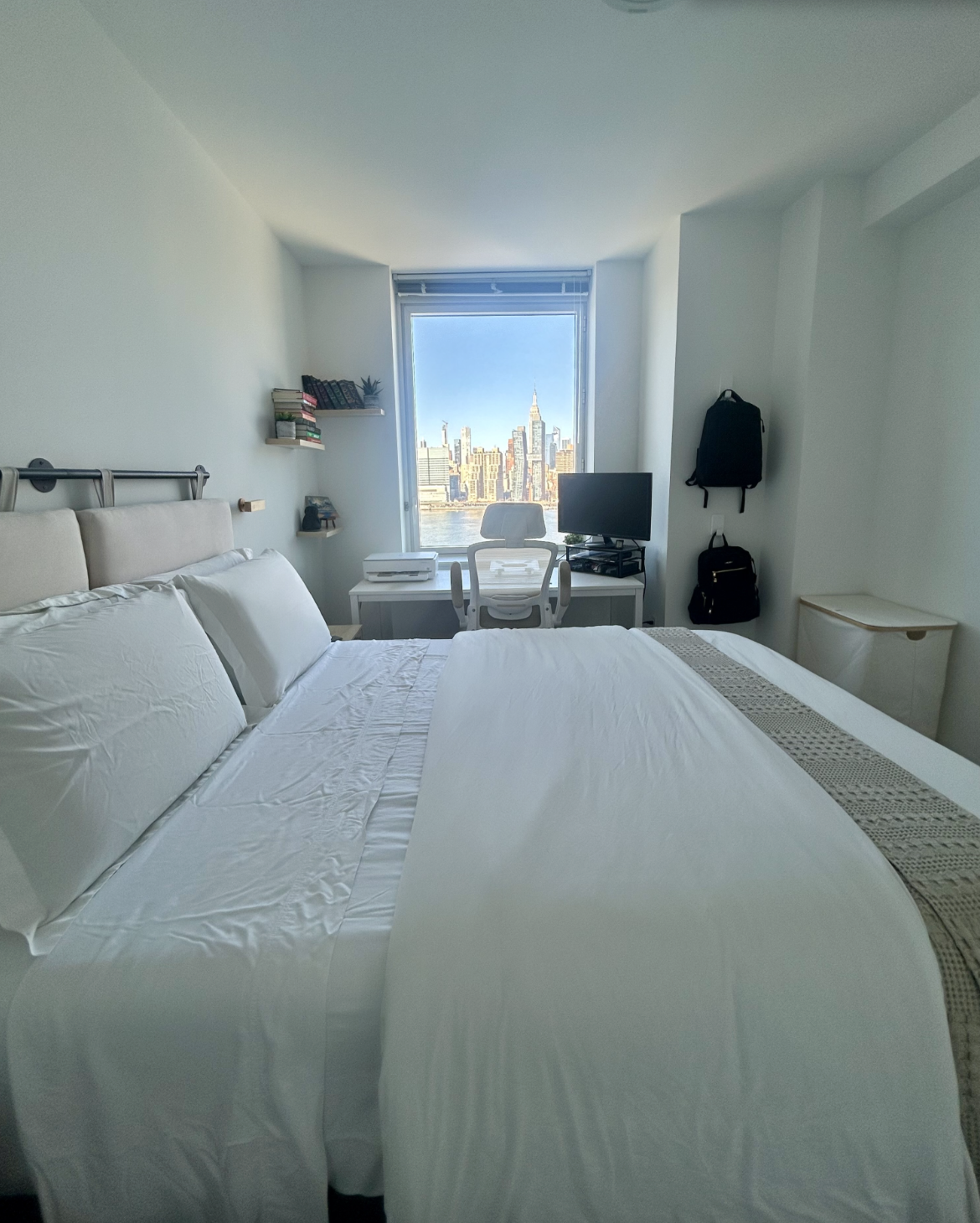 5241 Center Boulevard 1410