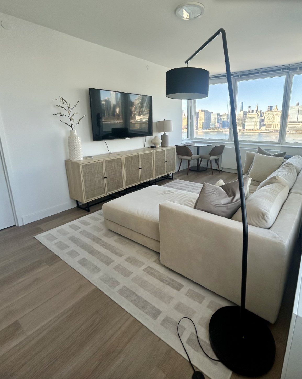 5241 Center Boulevard 1410