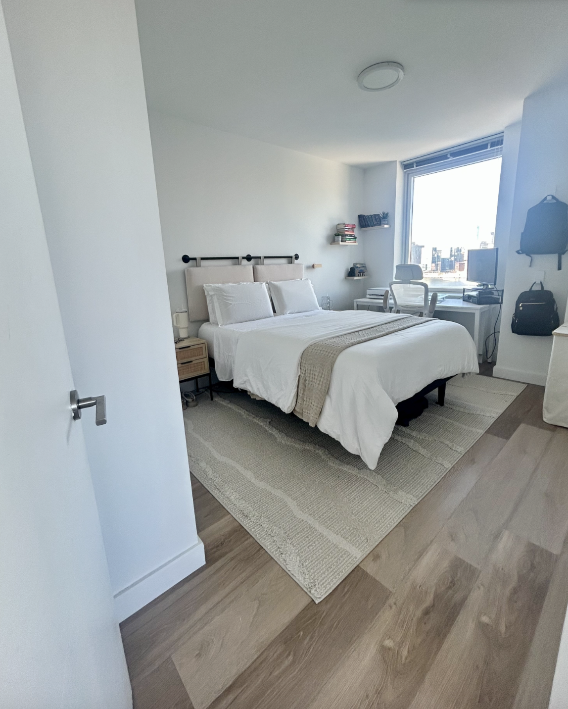 5241 Center Boulevard 1410