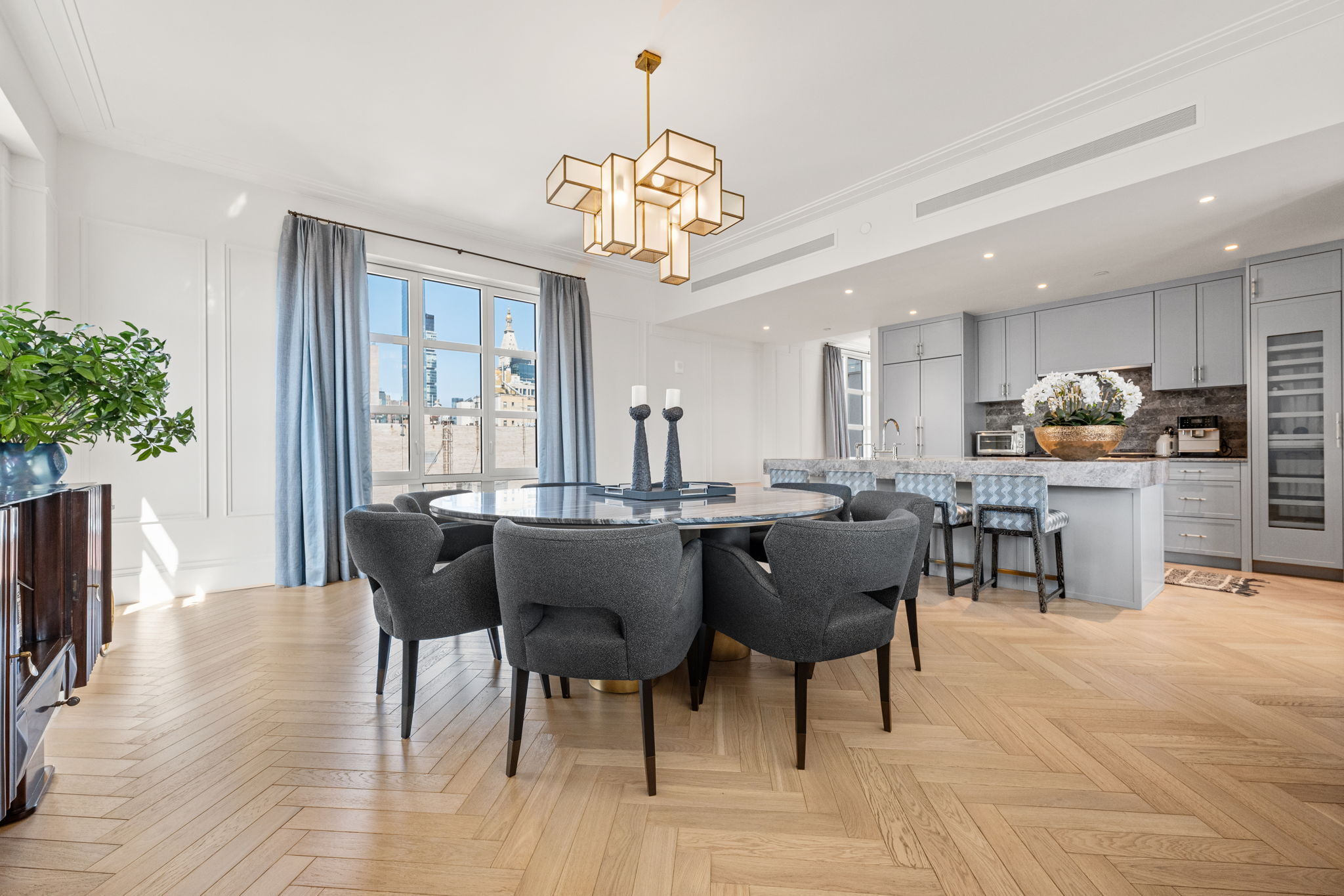 250 E 21st Street PHD