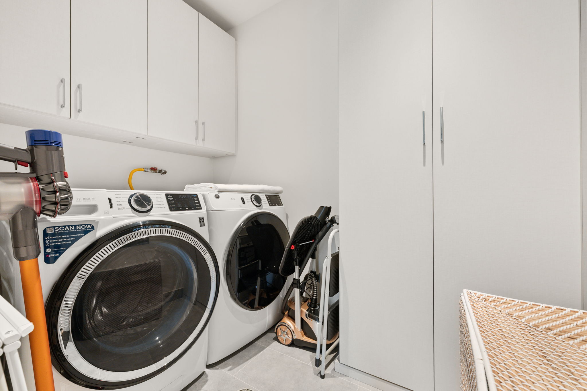 250 E 21st Street PHD