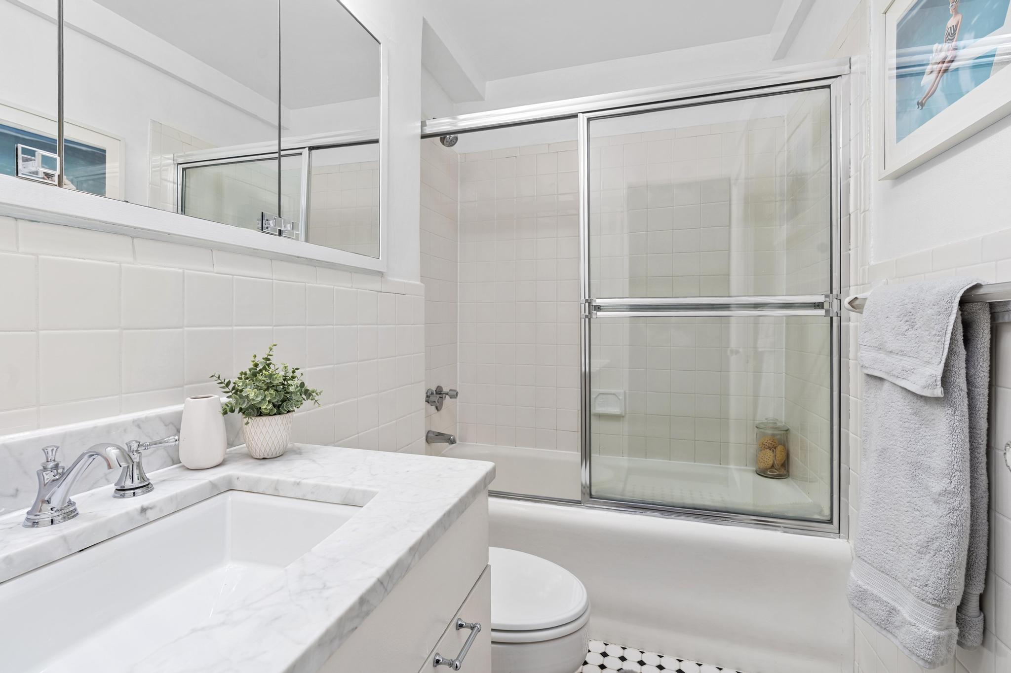 300 W 23rd Street 7A