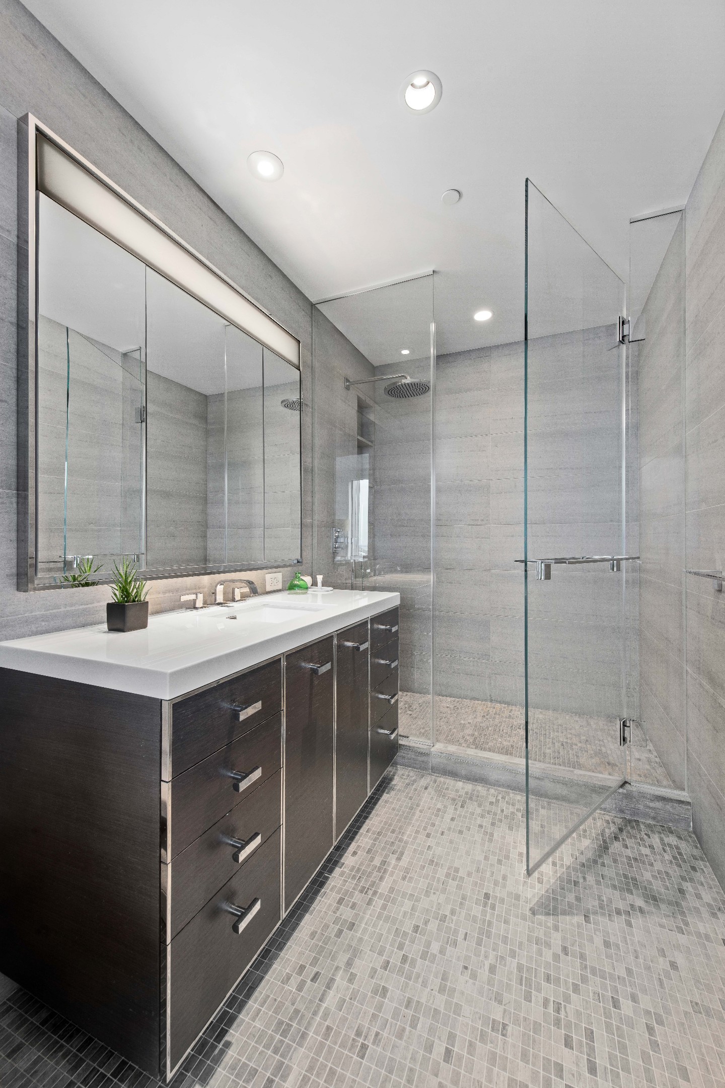 252 South Street 25D