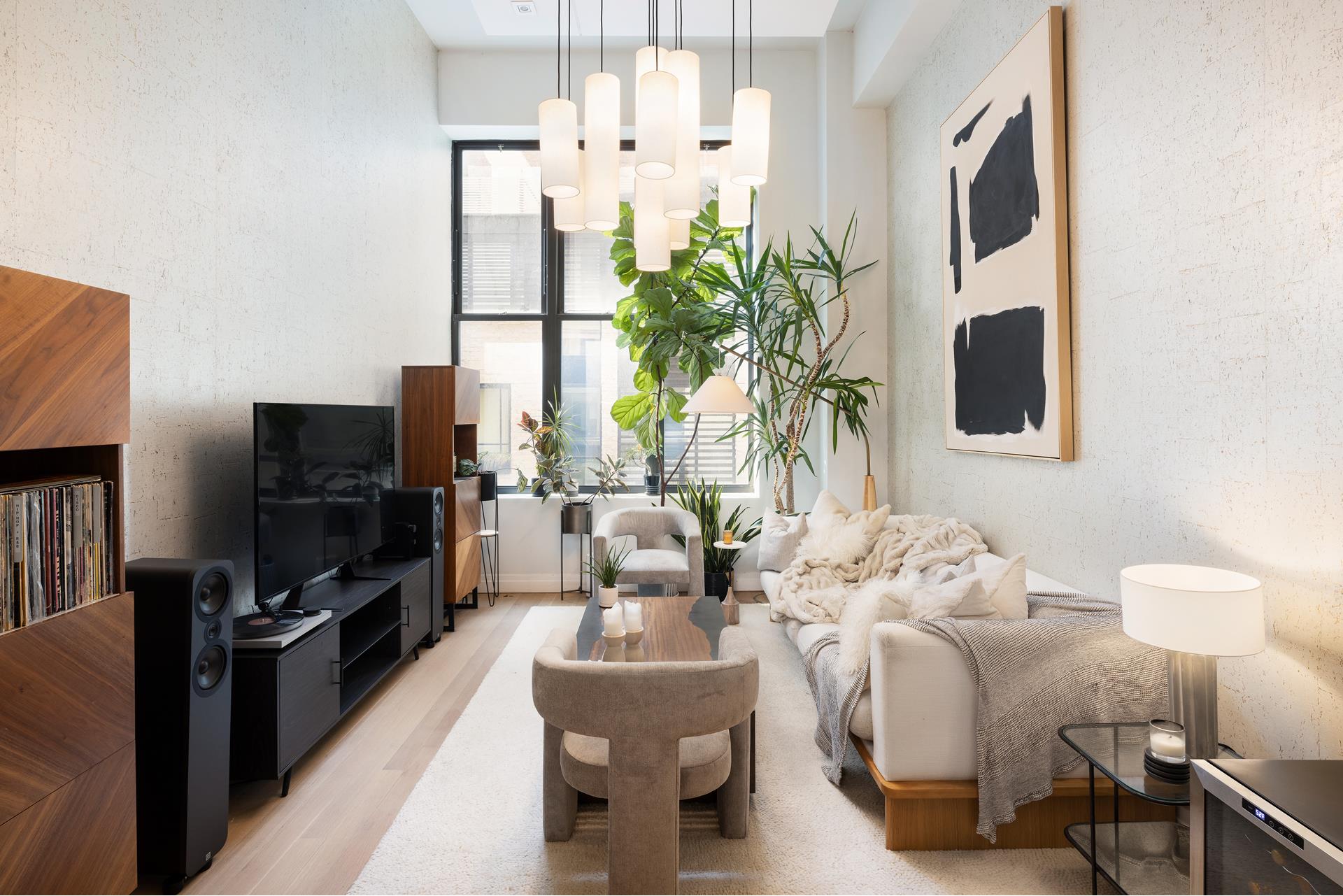 421 HUDSON Street 216