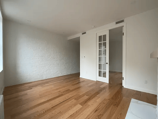 274 W 12th Street 4