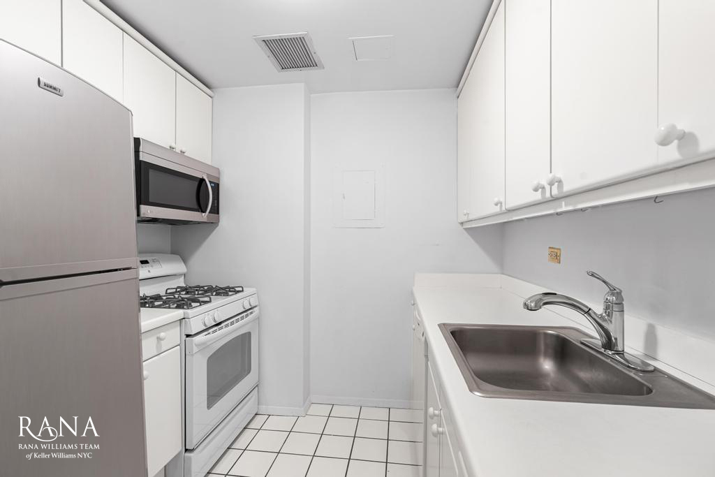 106 Central Park S 3G