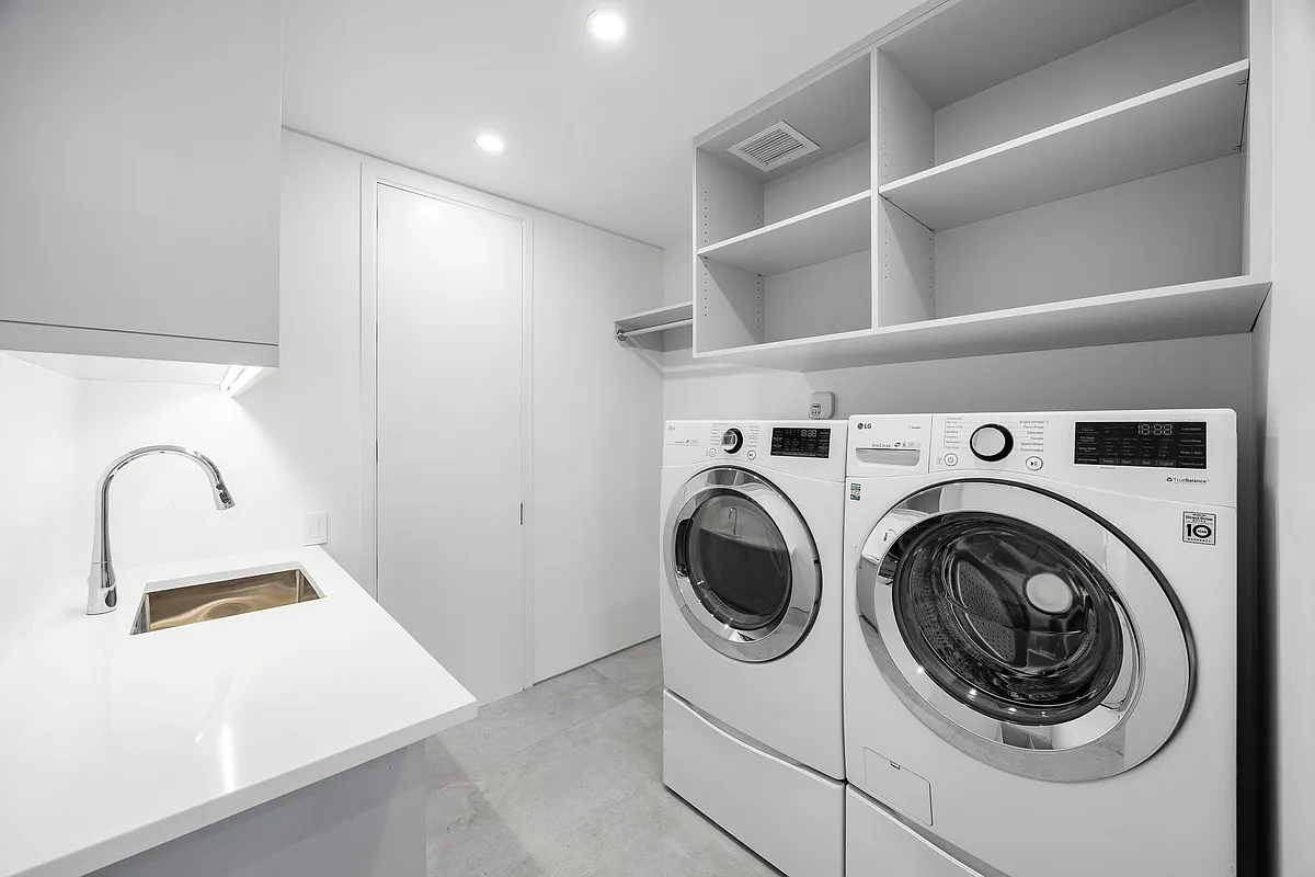 422 E 72nd Street 37AD