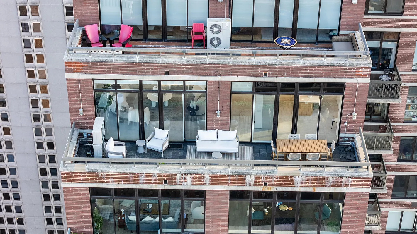 422 E 72nd Street 37AD