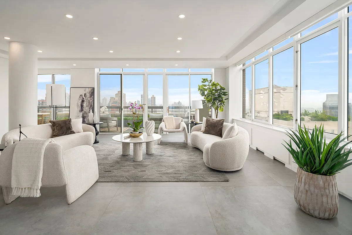 422 E 72nd Street 37AD