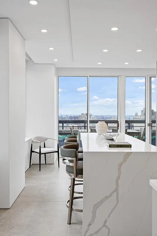 422 E 72nd Street 37AD