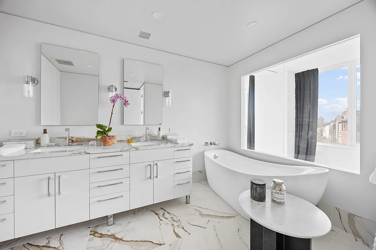 422 E 72nd Street 37AD