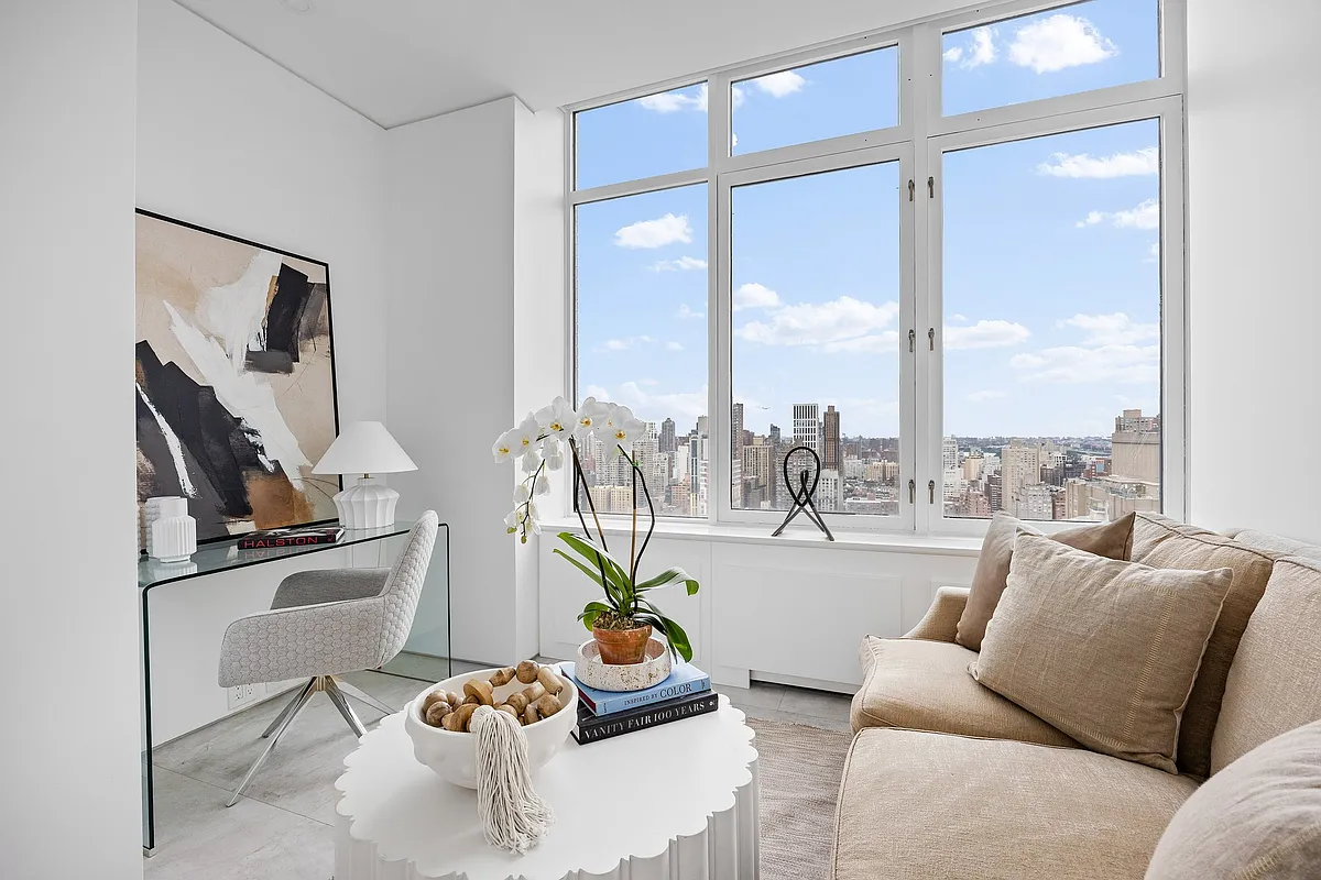 422 E 72nd Street 37AD