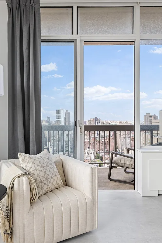 422 E 72nd Street 37AD