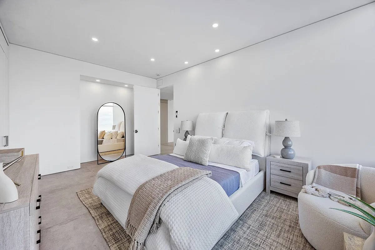 422 E 72nd Street 37AD