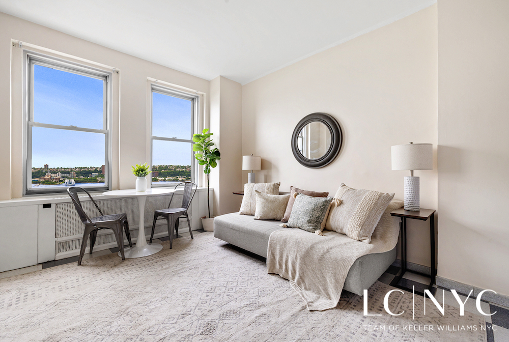 310 Riverside Drive 1804