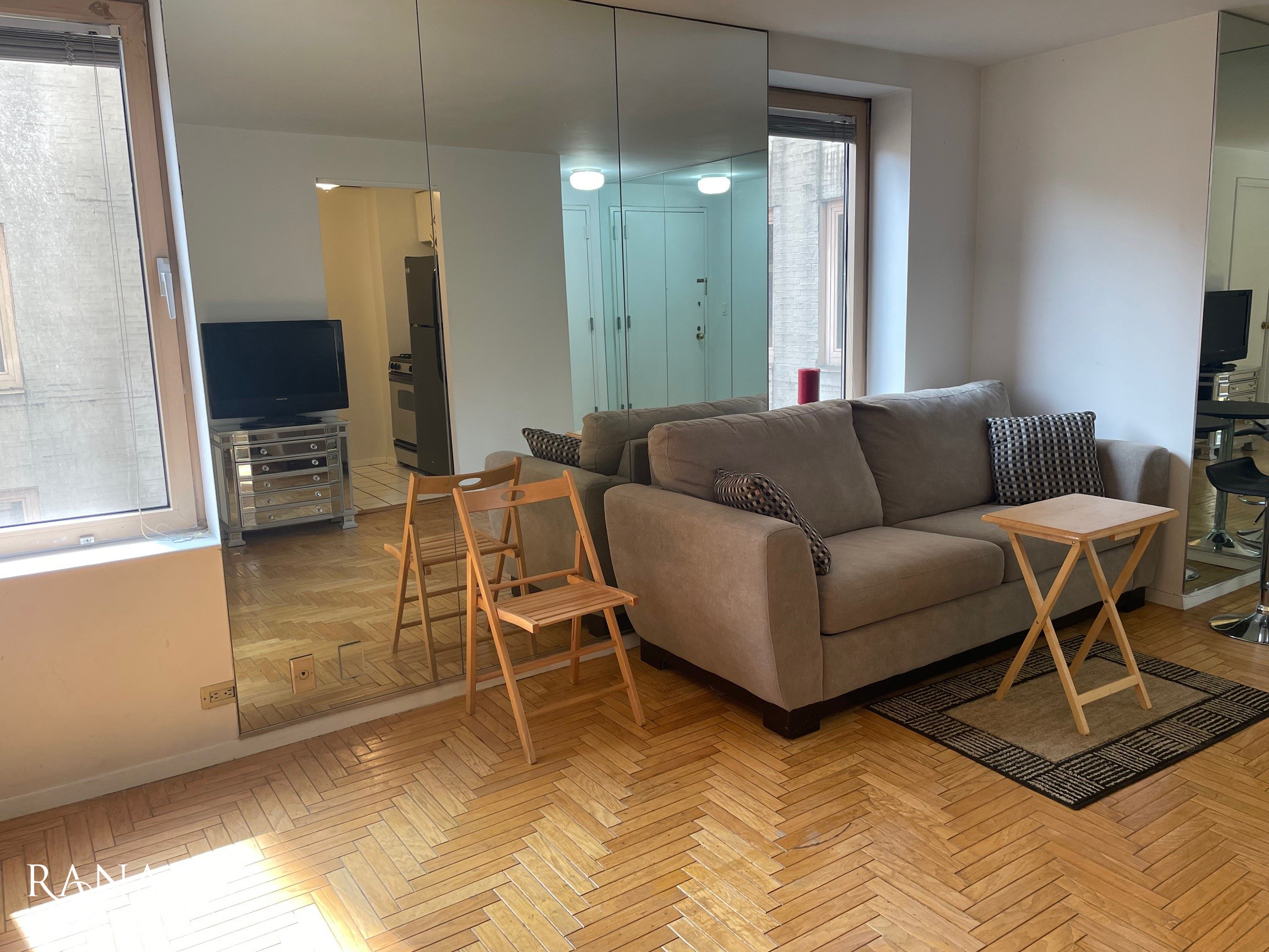 106 Central Park S 17D