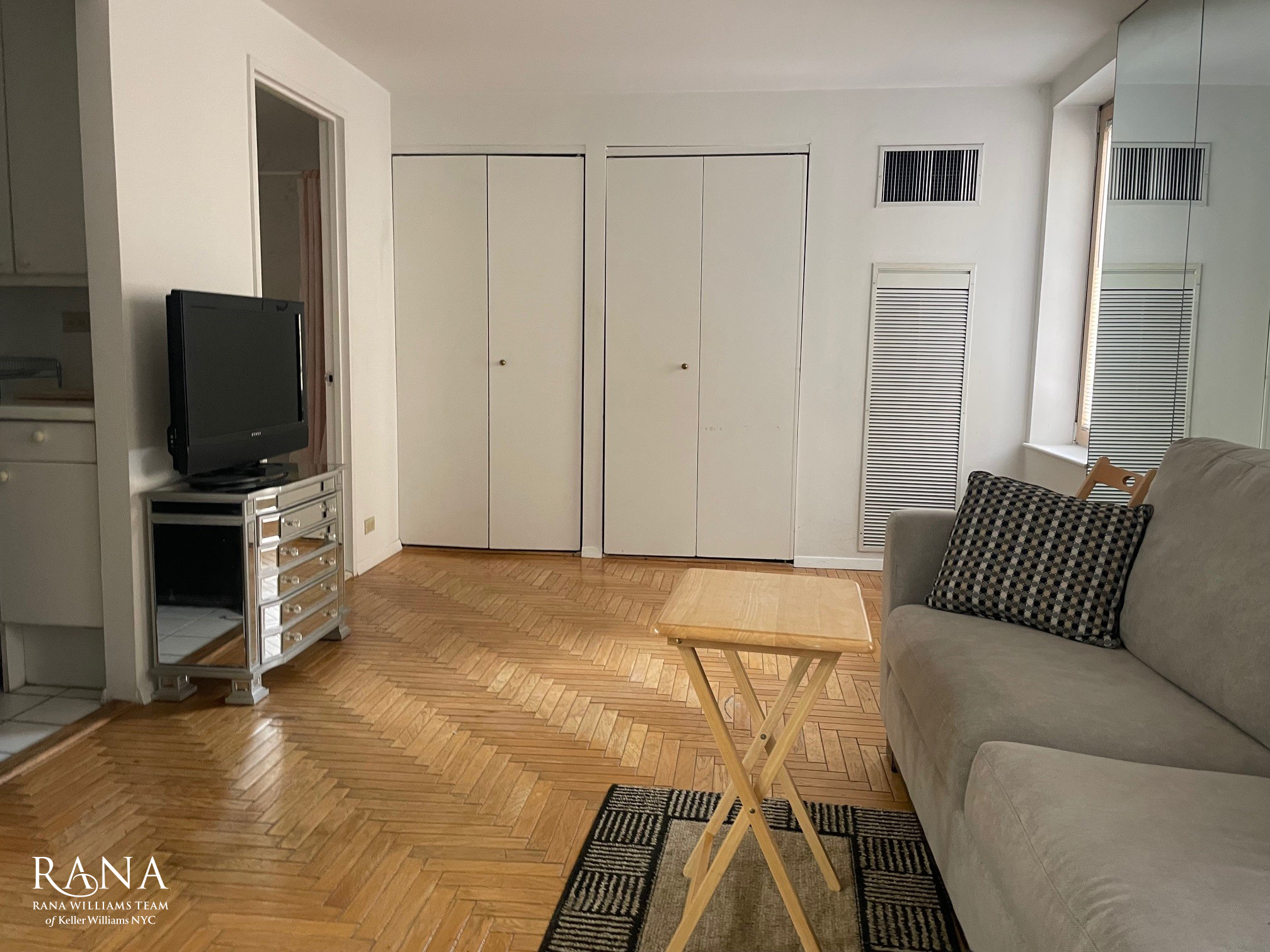 106 Central Park S 17D