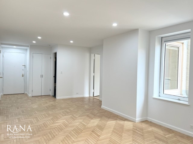 106 Central Park S 17B