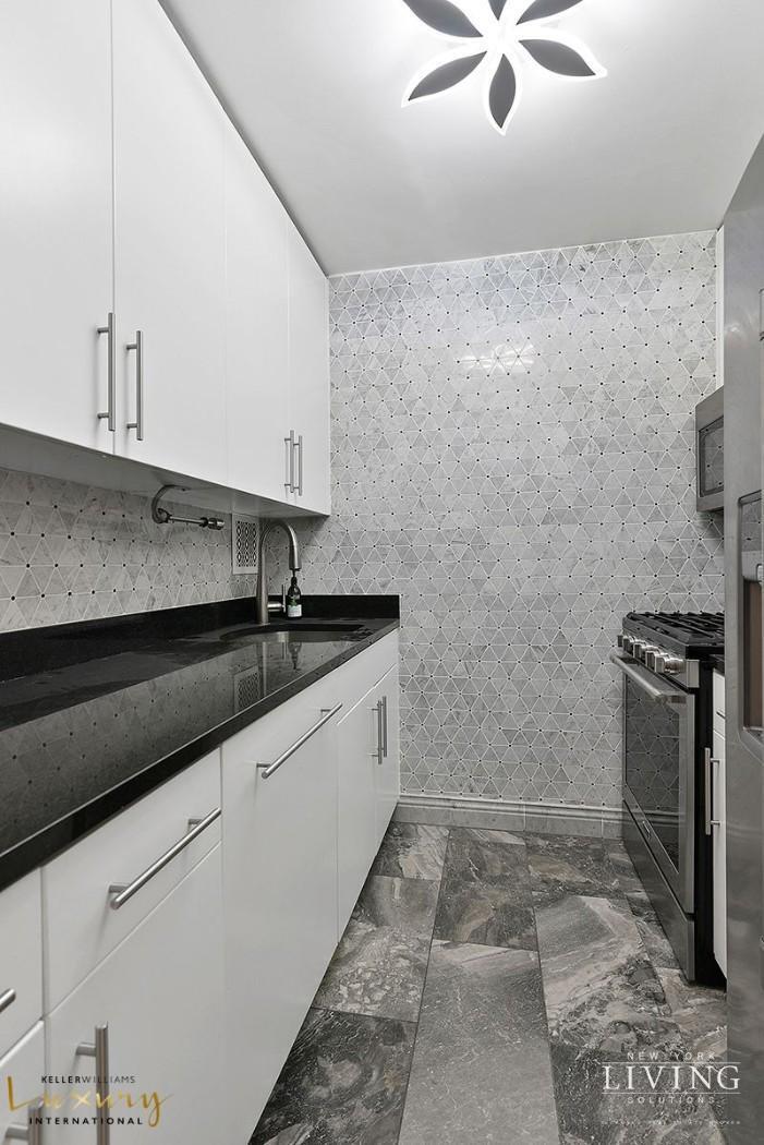 330 E 38th Street 24a