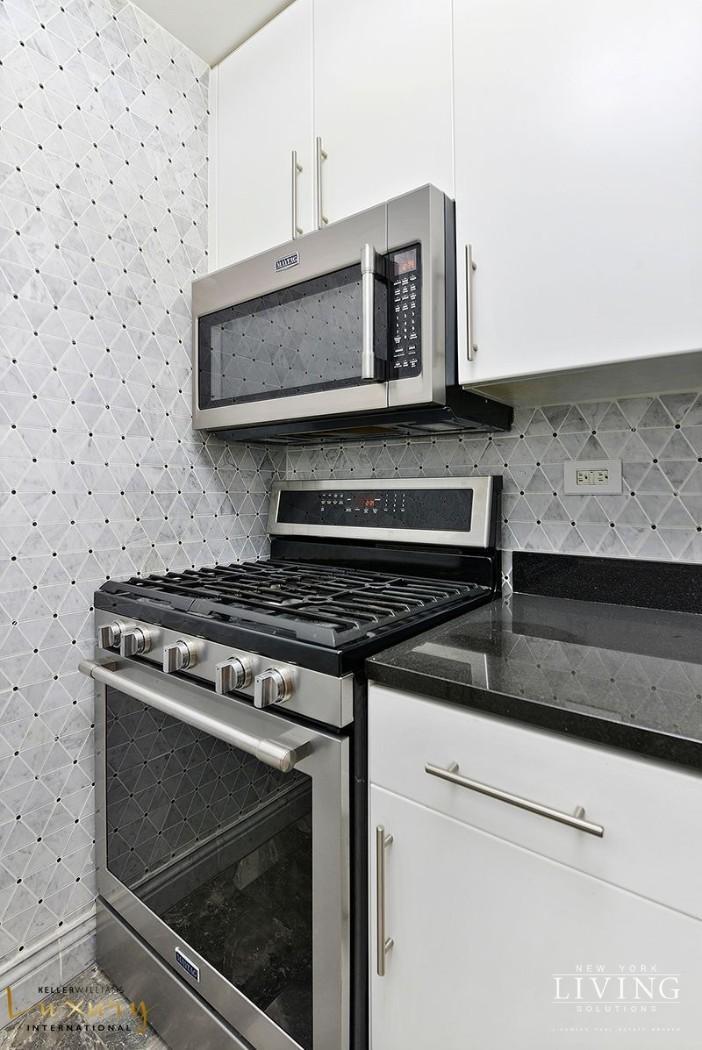 330 E 38th Street 24a