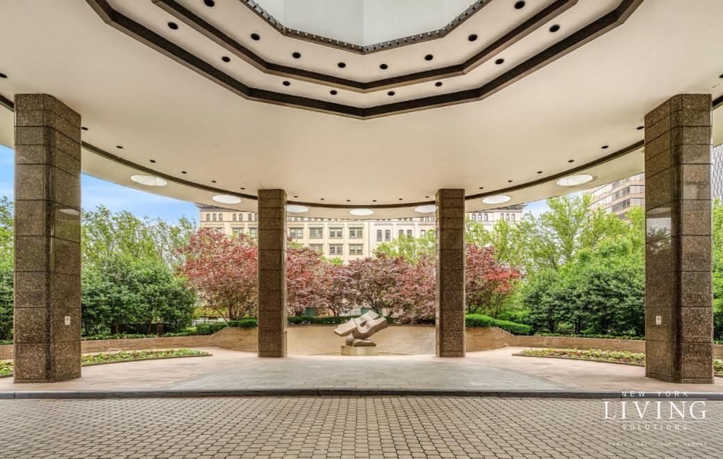 330 E 38th Street 24a