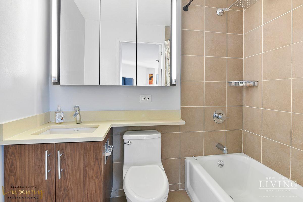 330 E 38th Street 24a