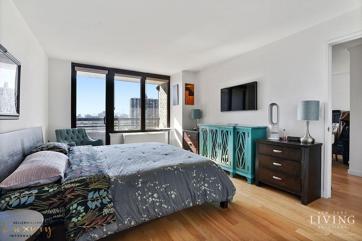 330 E 38th Street 24a