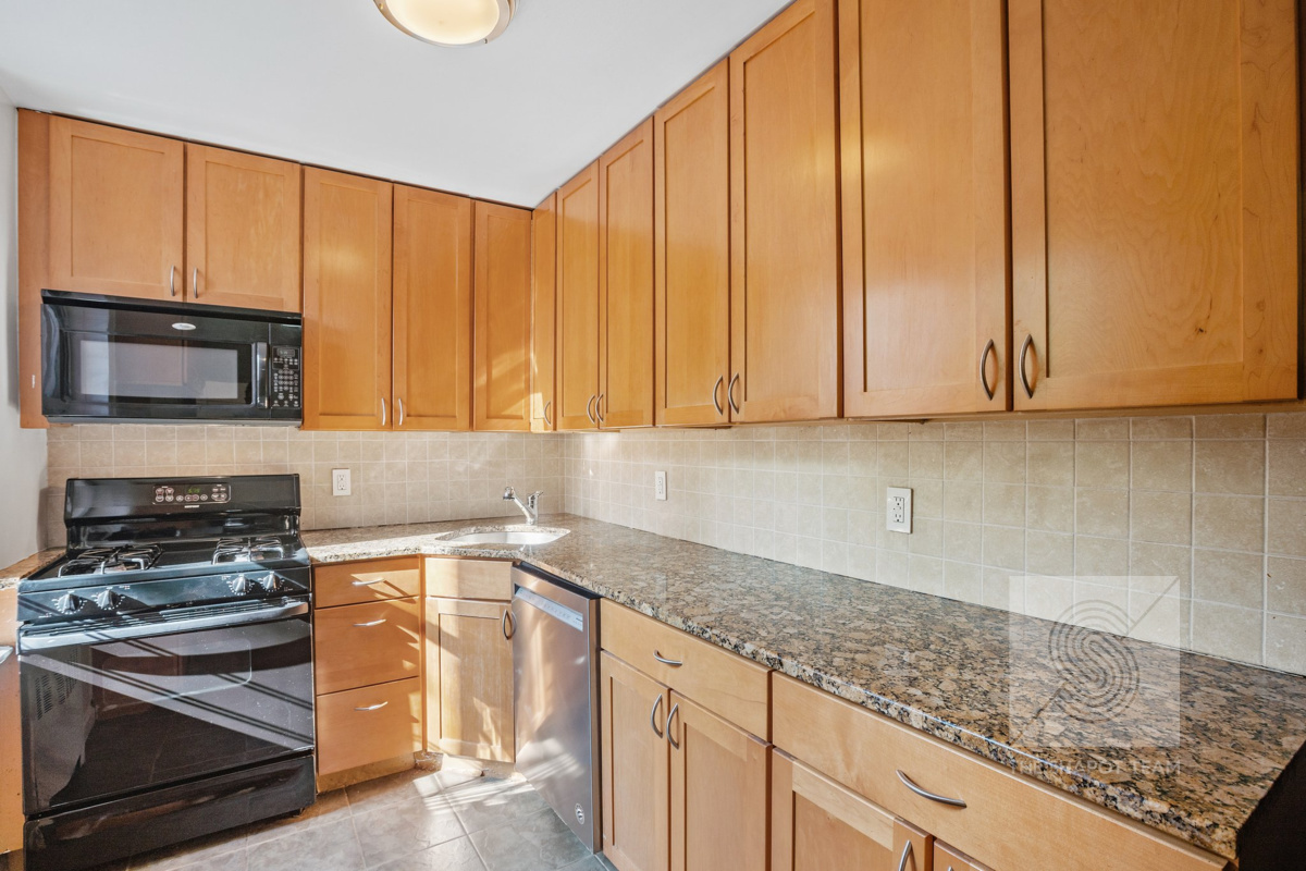 143-153 Bennett Avenue 3E