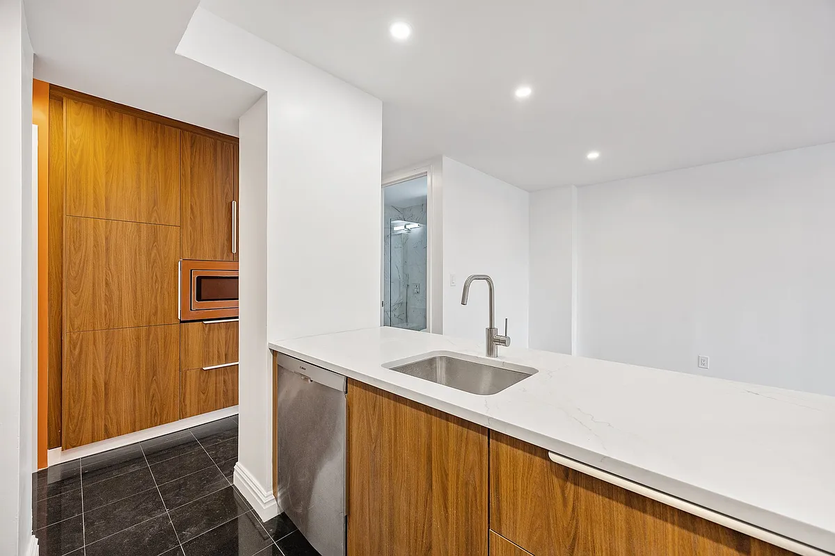 250 S End Avenue 12G