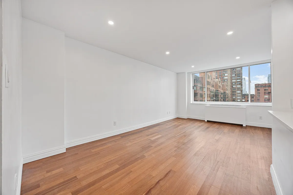 250 S End Avenue 12G