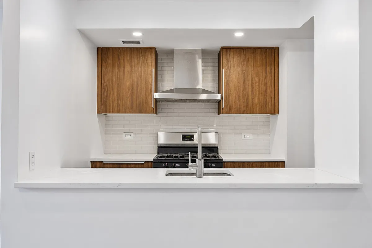 250 S End Avenue 12G