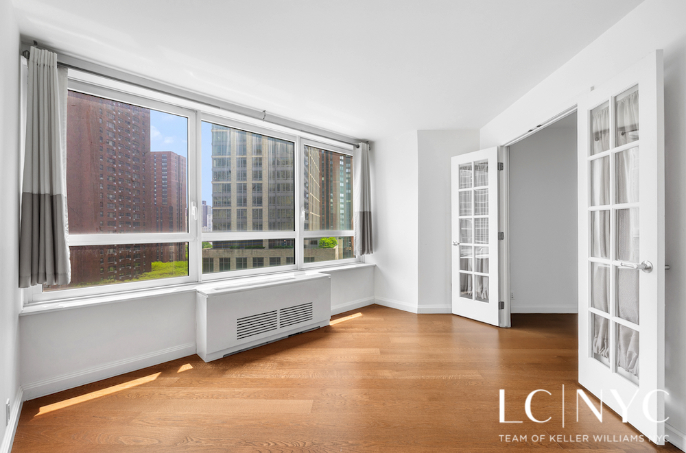 200 E 94th Street 1011