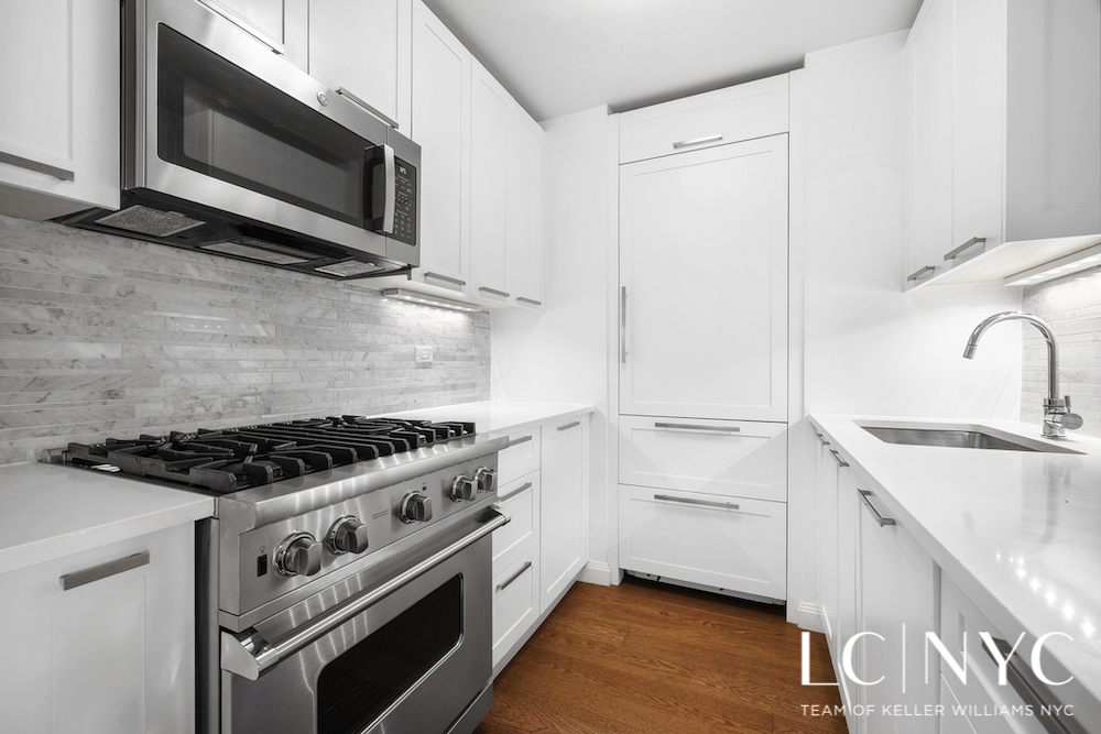 200 E 94th Street 1011