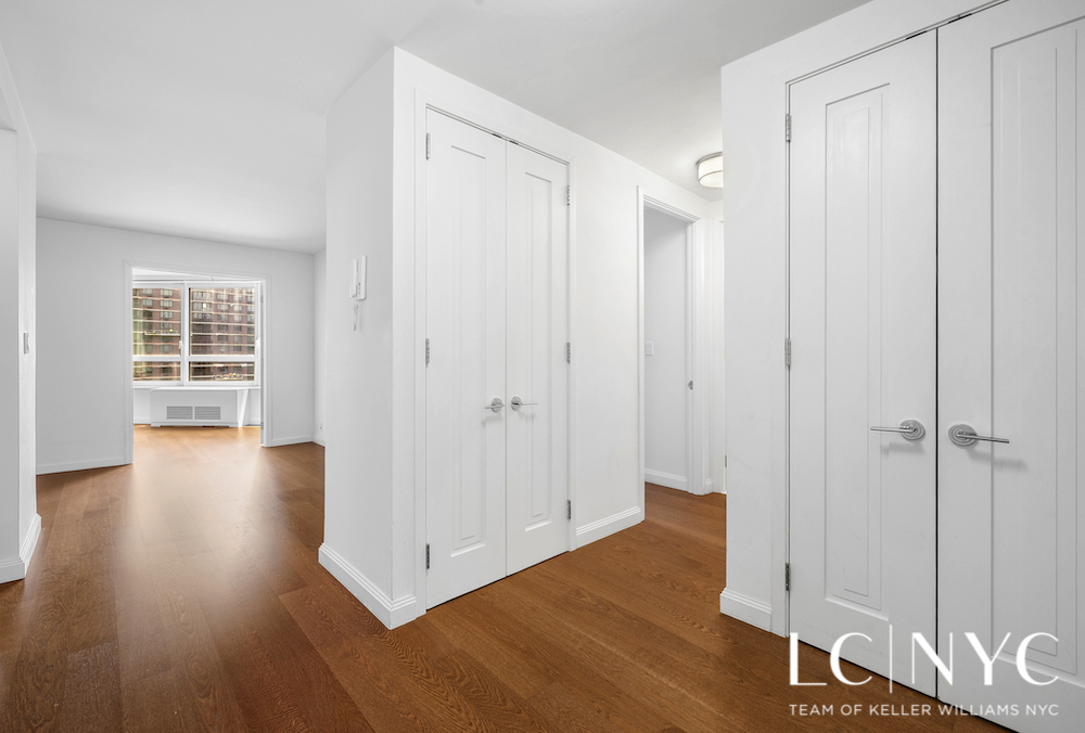 200 E 94th Street 1011