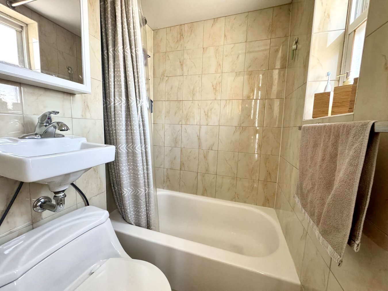 84 Berry Street 4R